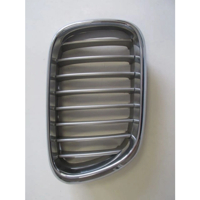 BMW X5- E53- 04/06; ÖN PANJUR SAĞ NİKELAJLI (PETEKLERİ GÜMÜŞ GRİ)