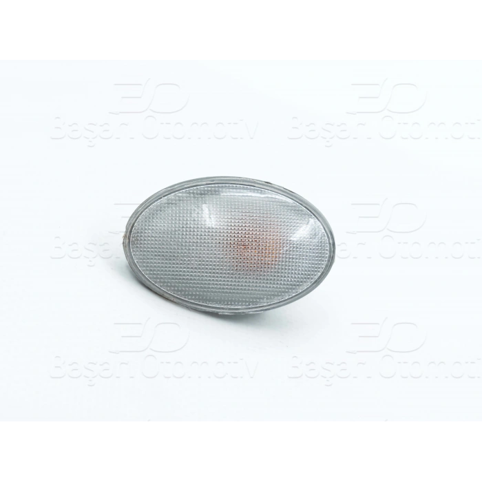 CAMURLUK SINYALI BEYAZ OPEL CORSA C 00 >