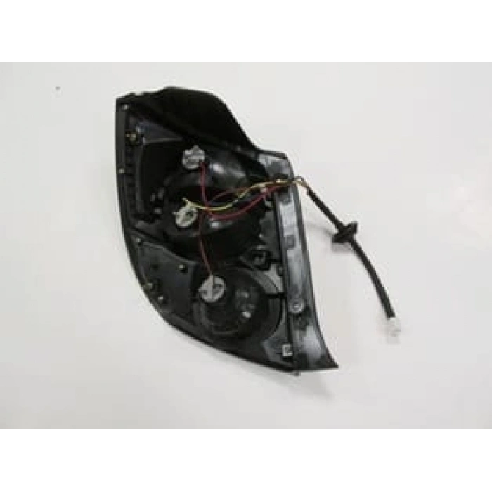 CHEVROLET AVEO- HB- 11/13; STOP LAMBASI SAĞ KIRMIZI/BEYAZ (NİKELAJ ÇERÇEVELİ) (FAMELLA)