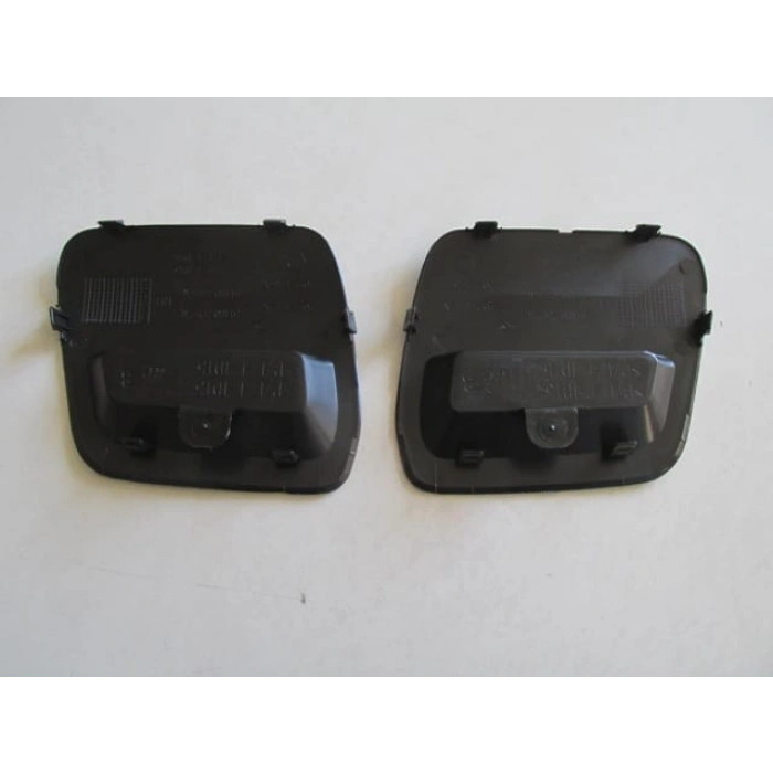 DACIA DUSTER- 18/24; ÖN TAMPON ÇEKİ DEMİRİ KAPAĞI SİYAH (SAĞ/SOL SET 2 PARÇA)