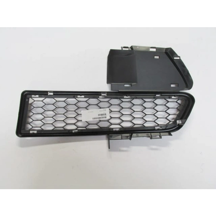 DACIA LOGAN- 04/08; ÖN TAMPON PANJURU SAĞ SİYAH (TYG)