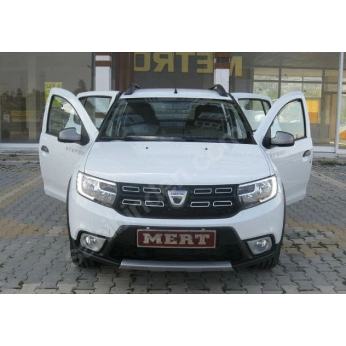 DACIA SANDERO- 13/20; ARAÇ BİLGİLERİ VE RESİMLERİ