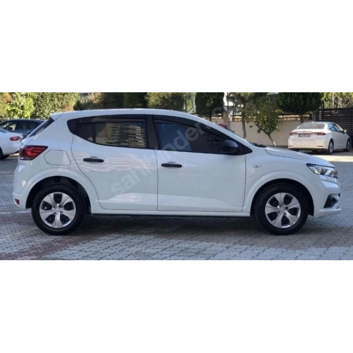 DACIA SANDERO- 21/24; ARAÇ BİLGİLERİ VE RESİMLERİ