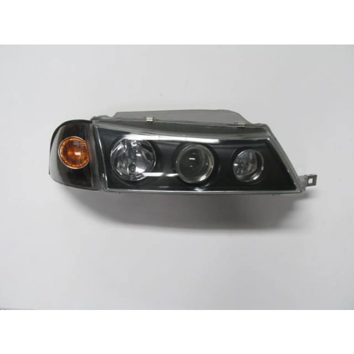 DAEWOO NEXIA- 95/99; FAR LAMBASI SAĞ MANUEL SİYAH MERCEKLİ/SİNYALLİ (FAMELLA)