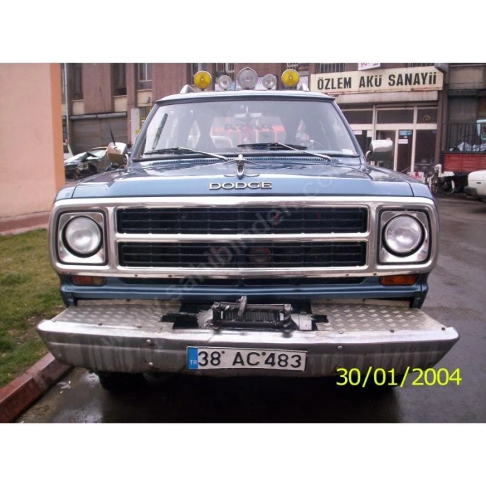 DODGE RAMCHARGER- 81/88; ARAÇ BİLGİLERİ VE RESİMLERİ