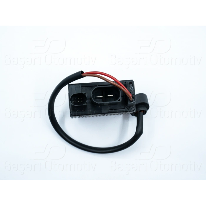 FAN KONTROL UNITESI AUDI A4 A6 PASSAT SUPERB 2.4 2.8V6