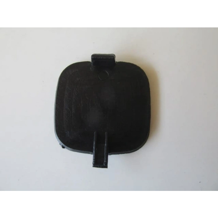 FIAT DOBLO- 11/15; ARKA TAMPON ÇEKİ DEMİRİ KAPAĞI