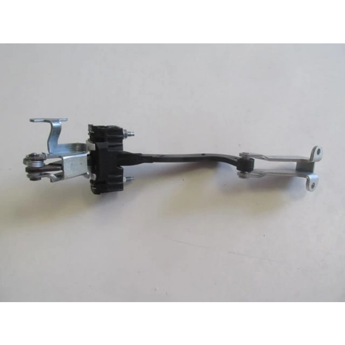 FIAT DUCATO- 24/26; BAGAJ KAPAGI DURDURUCUSU SAG (KAPI GERGISI)