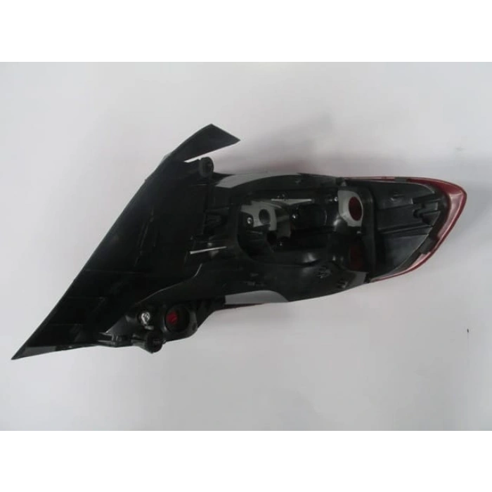 FIAT EGEA- SD- 21/25; DIŞ STOP LAMBASI SOL KIRMIZI/BEYAZ/LEDSİZ (MARS) (E MARKLI)