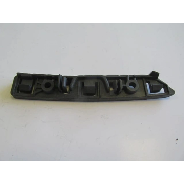 FIAT EGEA- SD/HB/SW- 15/20; ÖN TAMPON BAĞLANTI BRAKETİ ÜST SOL (ÇAMURLUĞA TAKILAN) 1842-2024 (T1)