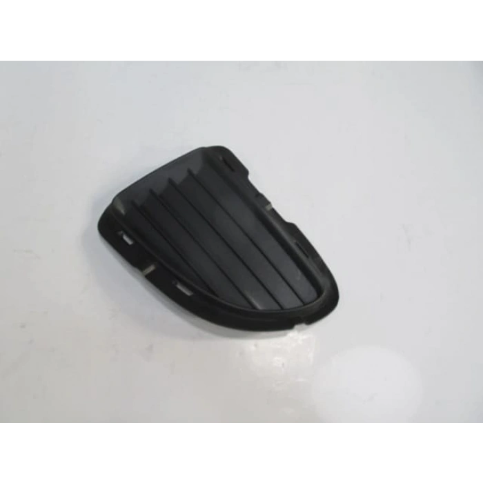 FIAT GRANDE PUNTO- 06/12; SİS LAMBA KAPAĞI SOL SİYAH (SİS DELİKSİZ)