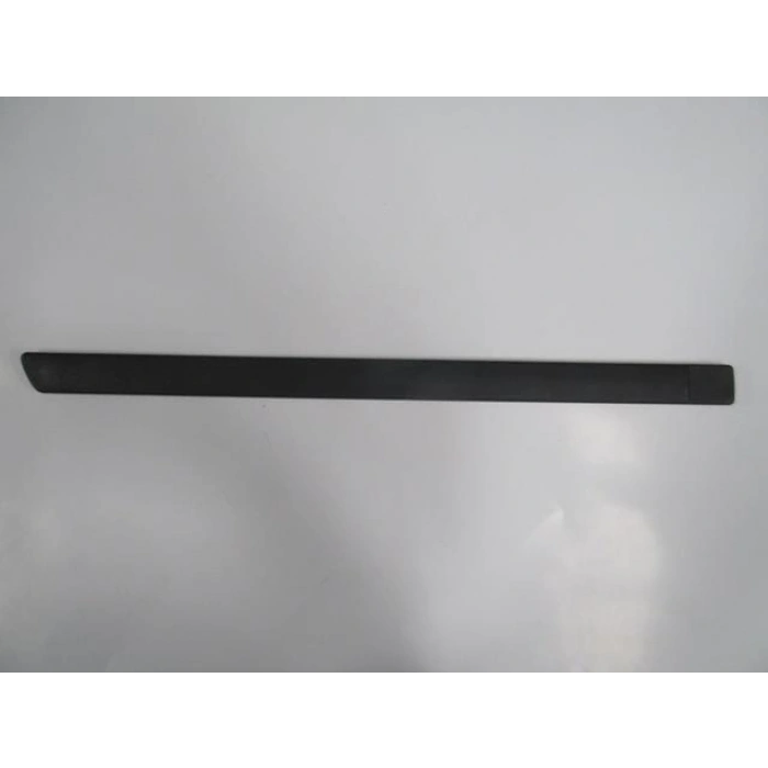 FORD FOCUS C MAX- 04/06; ARKA KAPI BANDI SAĞ SİYAH