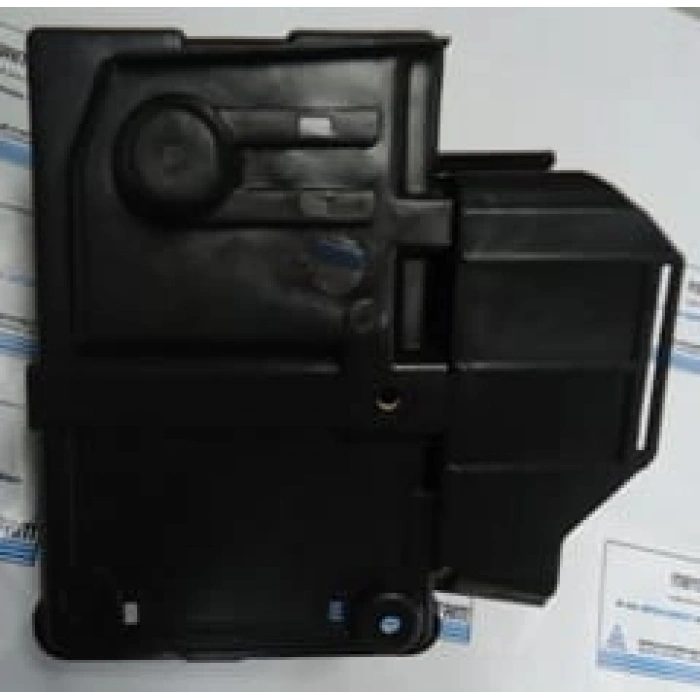 FORD FOCUS- SD/HB- 05/07; AKÜ YUVA PLASTİĞİ ALT (BFN)