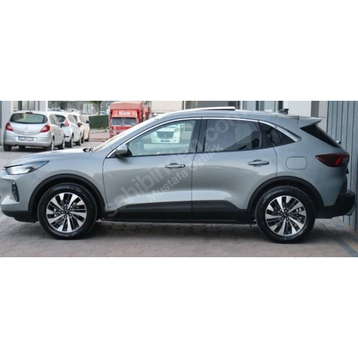 FORD KUGA- 24/25; ARAÇ BİLGİLERİ VE RESİMLERİ