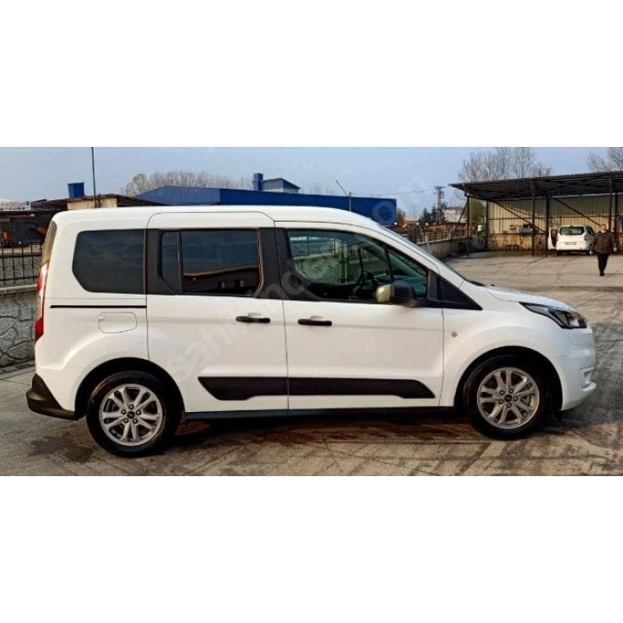 FORD TOURNEO CONNECT- 20/22; ARAÇ BİLGİLERİ VE RESİMLERİ