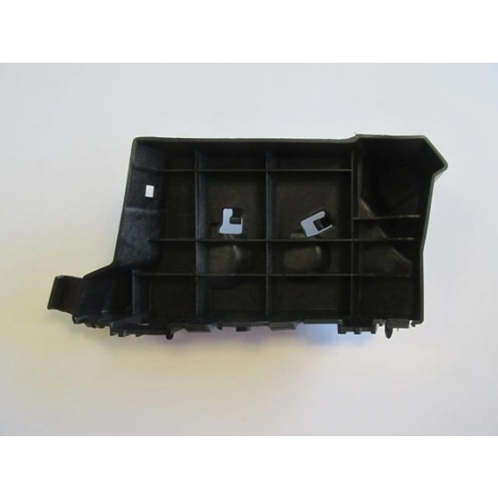 FORD TOURNEO COURIER- 14/18; ÖN TAMPON BAĞLANTI BRAKETİ SOL 890-2024 (T1)
