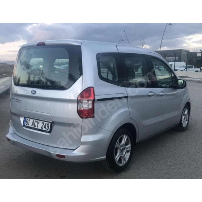 FORD TOURNEO COURIER- 18/23; ARAÇ BİLGİLERİ VE RESİMLERİ