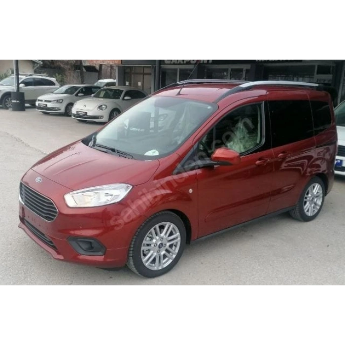 FORD TOURNEO COURIER- 18/23; ARAÇ BİLGİLERİ VE RESİMLERİ