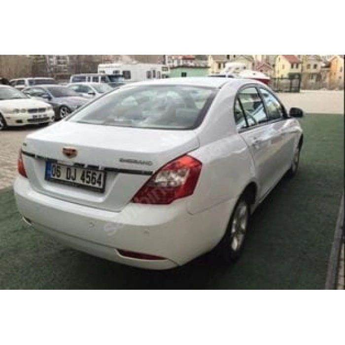 GEELY EMGRAND- 10/13; ARAÇ BİLGİLERİ VE RESİMLERİ