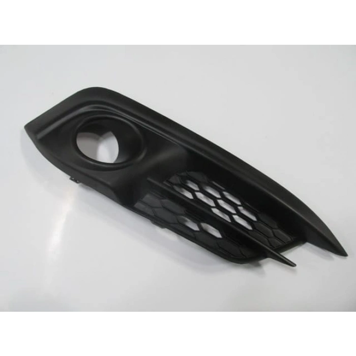 HONDA CIVIC- SD- 16/19; SİS LAMBA KAPAĞI SAĞ SİS DELİKLİ (TW)