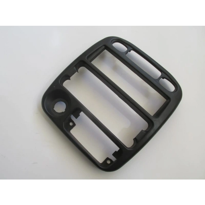 HYUNDAI ACCENT- 98/00; ÖN GÖĞÜS TEYP PANELİ/ÇERÇEVESİ (KLİMASIZ) (SÜRGÜLÜ AYAR)