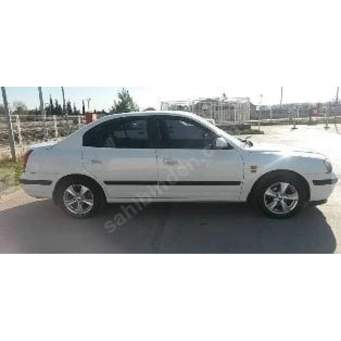 HYUNDAI ELANTRA- 02/03; ARAÇ BİLGİLERİ VE RESİMLERİ