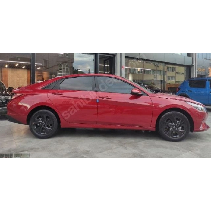 HYUNDAI ELANTRA- 21/23; ARAÇ BİLGİLERİ VE RESİMLERİ