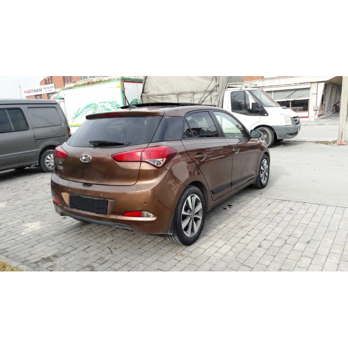 HYUNDAI I20- 15/18; ARAÇ BİLGİLERİ VE RESİMLERİ