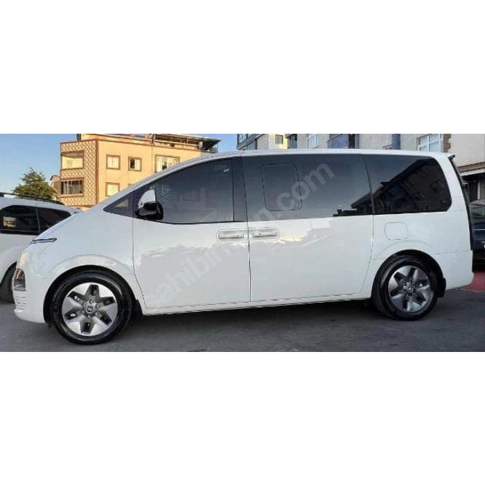 HYUNDAI STARIA- 22/24; ARAÇ BİLGİLERİ VE RESİMLERİ