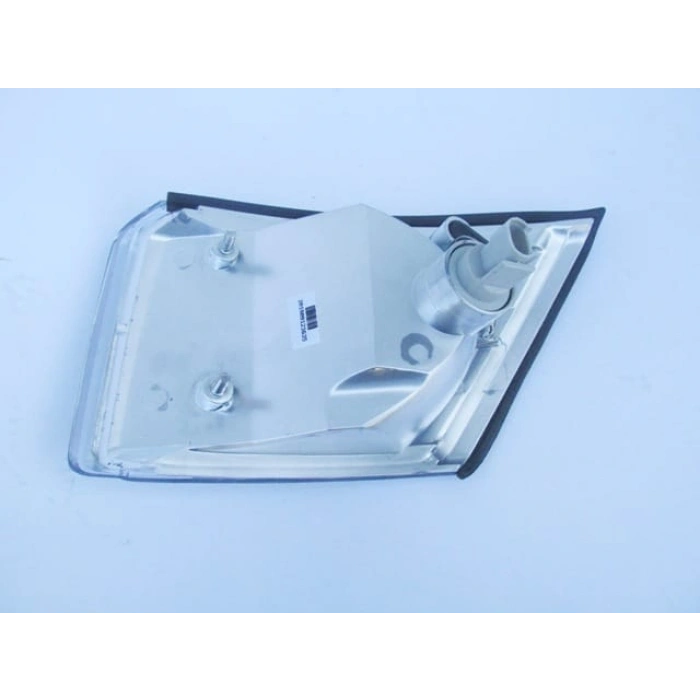 IVECO DAILY- 99/07; ÖN SİNYAL SAĞ BEYAZ DUYLU (MARS) (E MARKLI)