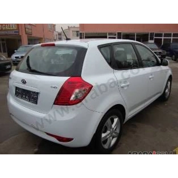 KIA CEED- 10/11; ARAÇ BİLGİLERİ VE RESİMLERİ