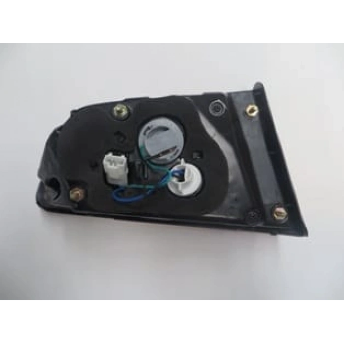 KIA RIO- SD- 12/16; İÇ STOP LAMBASI SAĞ KIRMIZI/BEYAZ (FAMELLA)