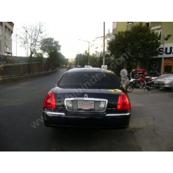 LINCOLN TOWN CAR- 03/07; ARAÇ BİLGİLERİ VE RESİMLERİ