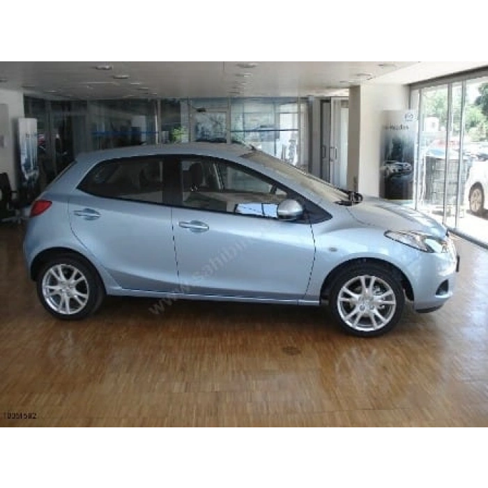 MAZDA 2- HB- 08/14; ARAÇ BİLGİLERİ VE RESİMLERİ