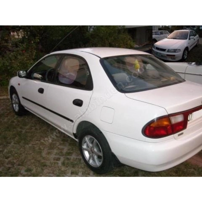 MAZDA 323- FAMILIA- 95/97; ARAÇ BİLGİLERİ VE RESİMLERİ