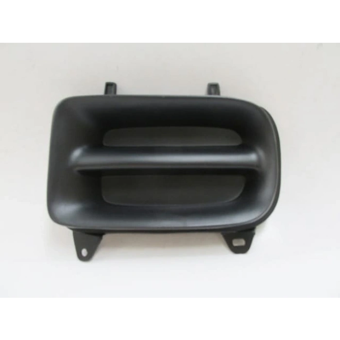 MAZDA 323- FAMILIA- 95/97; SİS LAMBA KAPAĞI SAĞ SİS DELİKSİZ (TYG)