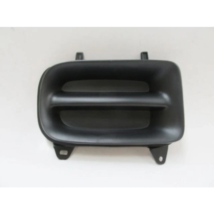 MAZDA 323- FAMILIA- 95/97; SİS LAMBA KAPAĞI SOL SİS DELİKSİZ (TYG)