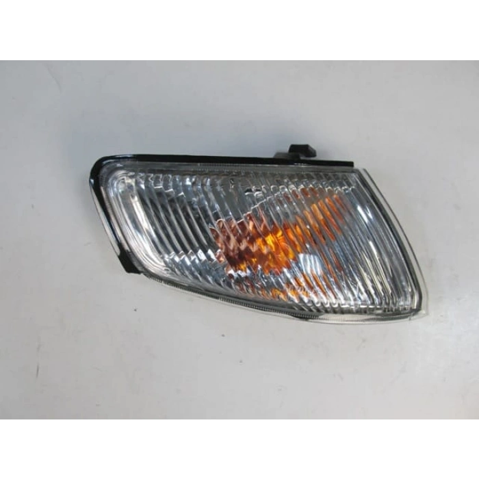 MAZDA 626- SD/HB- 98/00; ÖN SİNYAL SAĞ (SİYAH ÇERÇEVELİ) (CASP)