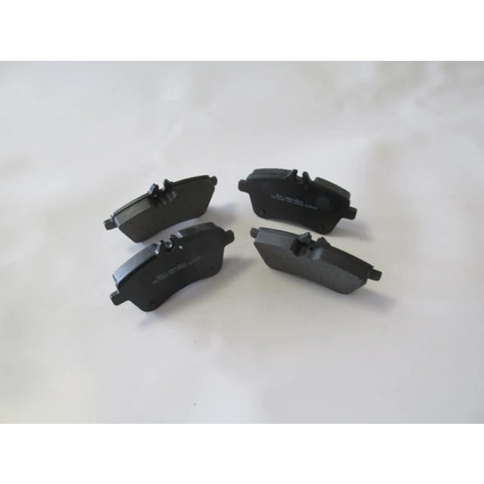 MERCEDES A CLASS- W169- 05/08; ÖN FREN BALATASI (KABLOSUZ)(DİSK)(131.8X70X18.5)(BRAMAX)