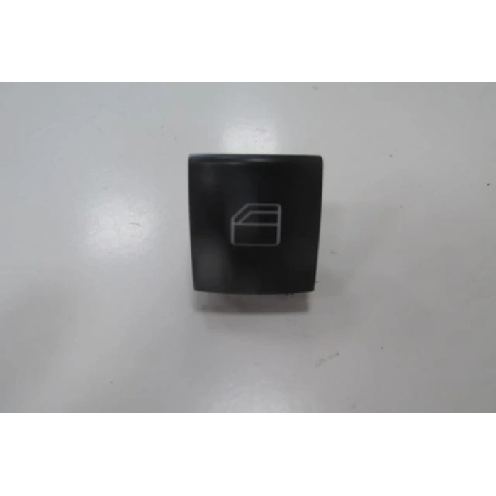 MERCEDES A CLASS- W176- 11/17; ÖN/ARKA CAM DÜĞME BUTONU SAĞ