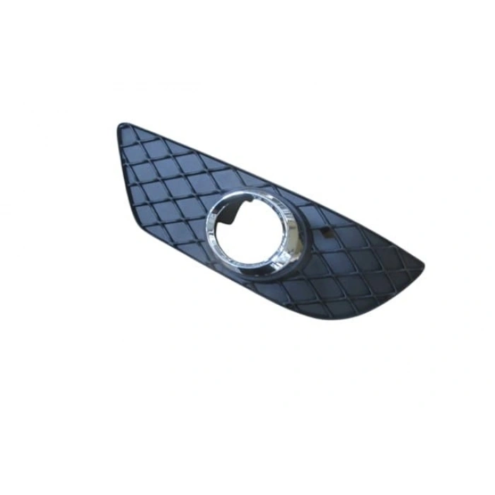 MERCEDES C CLASS- W204- 11/13; SİS LAMBA KAPAĞI SAĞ SİYAH (SİS DELİKLİ/NİKELAJ ÇERÇEVELİ) (TW)