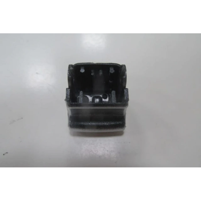 MERCEDES C CLASS- W205- 14/20; BAGAÇ AÇMA DÜĞMESİ BUTONU