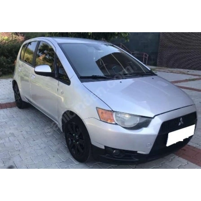 MITSUBISHI COLT- 09/12; ARAÇ BİLGİLERİ VE RESİMLERİ