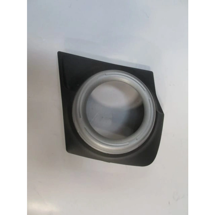 MITSUBISHI L200- PICK UP- 15/18; SİS LAMBA KAPAĞI SAĞ SİS DELİKLİ (CASP)