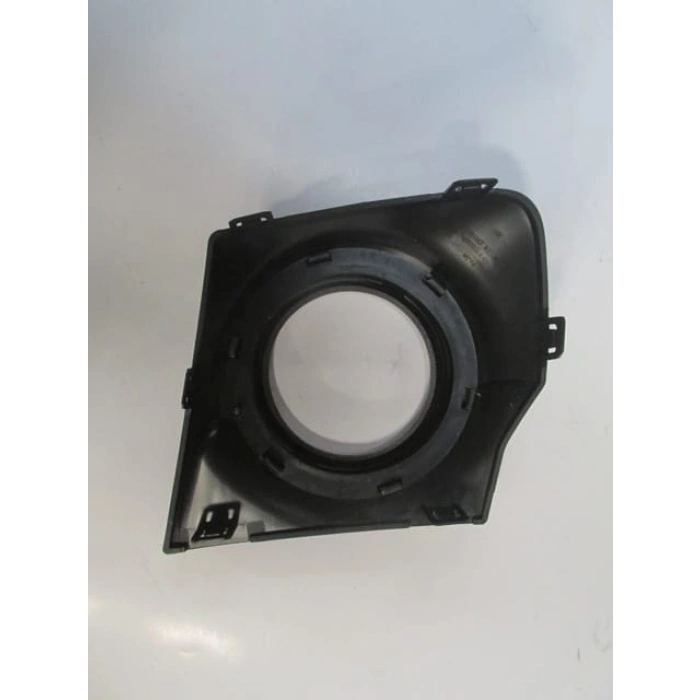 MITSUBISHI L200- PICK UP- 15/18; SİS LAMBA KAPAĞI SAĞ SİS DELİKLİ (CASP)