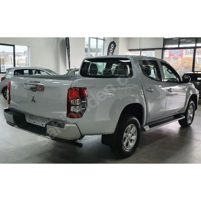 MITSUBISHI L200- PICK UP- 19/22; ARAÇ BİLGİLERİ VE RESİMLERİ