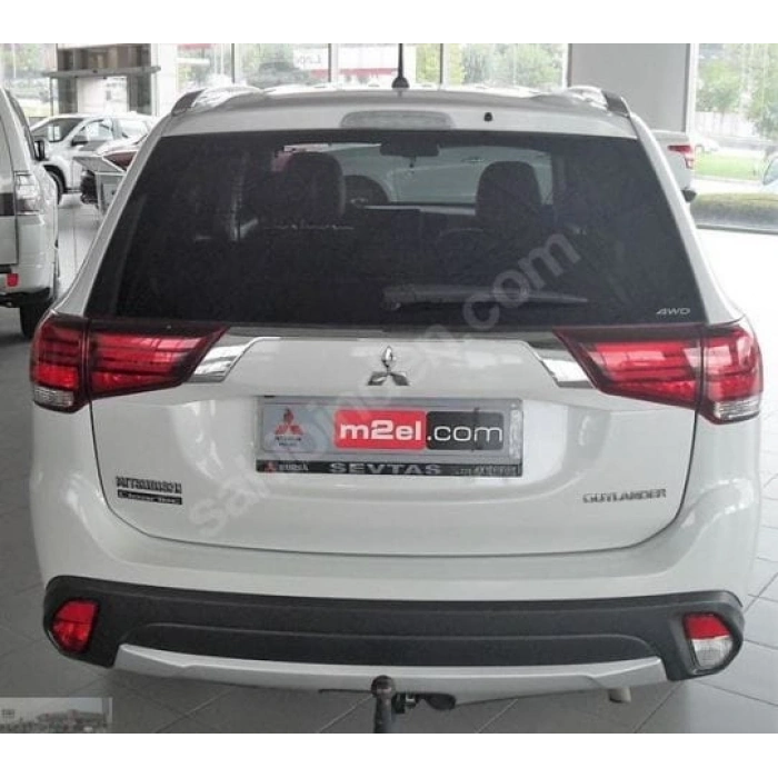 MITSUBISHI OUTLANDER- 13/16; ARAÇ BİLGİLERİ VE RESİMLERİ