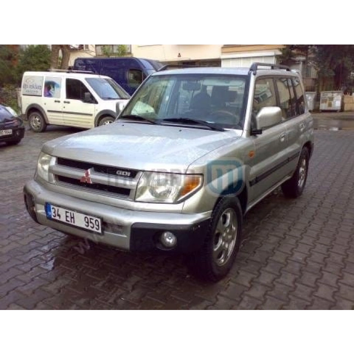 MITSUBISHI PAJERO- 00/06; ARAÇ BİLGİLERİ VE RESİMLERİ