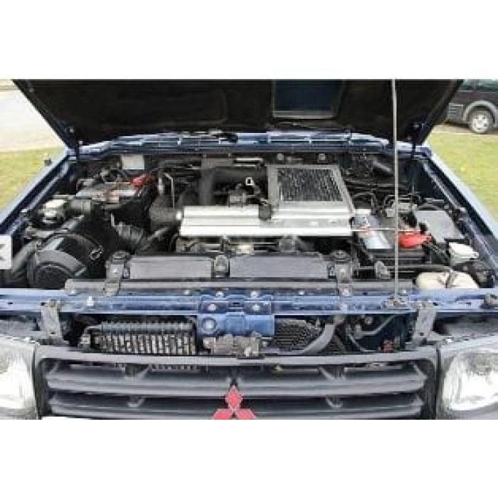 MITSUBISHI PAJERO- 98/00; ARAÇ BİLGİLERİ VE RESİMLERİ