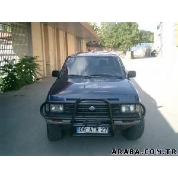 NISSAN PATHFINDER- 93/95; ARAÇ BİLGİLERİ VE RESİMLERİ